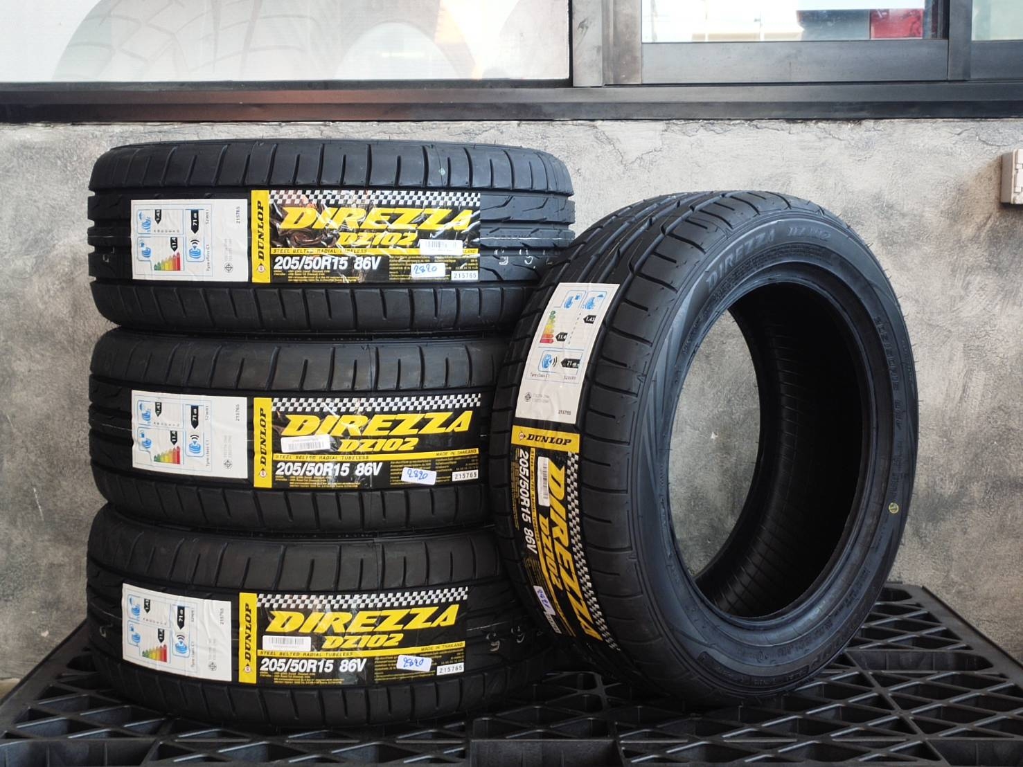 DUNLOP 205/50R15 86V DIREZZA DZ102 THAILAND