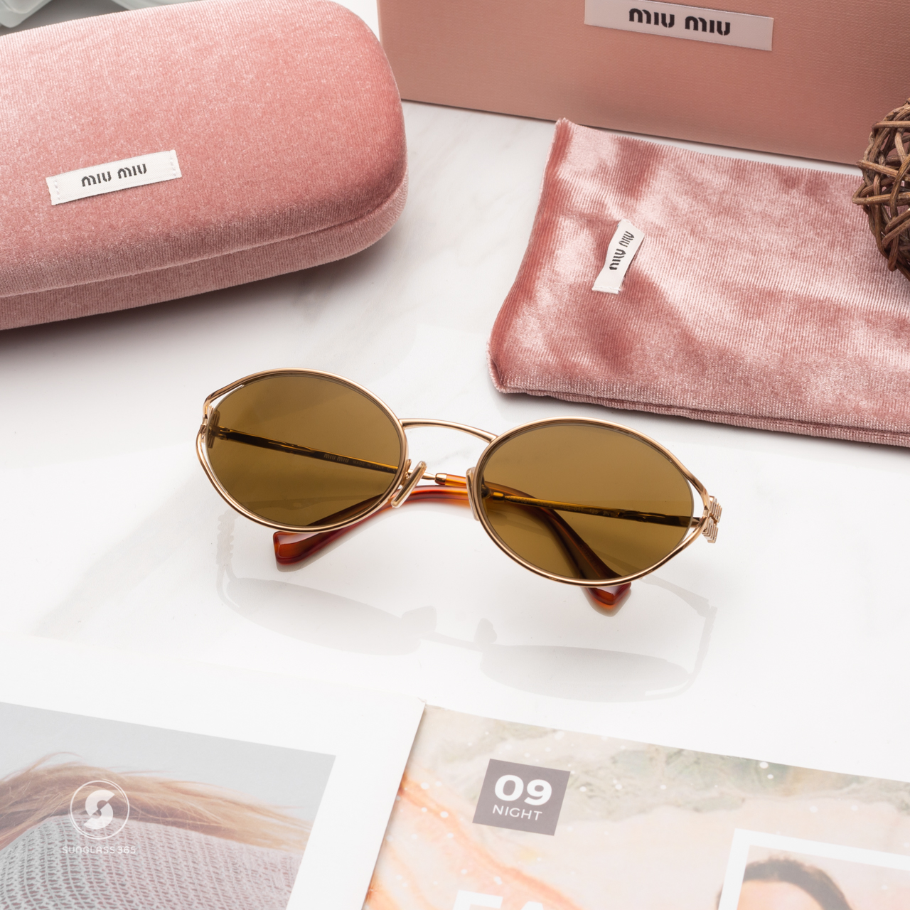 แว่นกันแดด Miu Miu Logo MU52YS 7OE01T