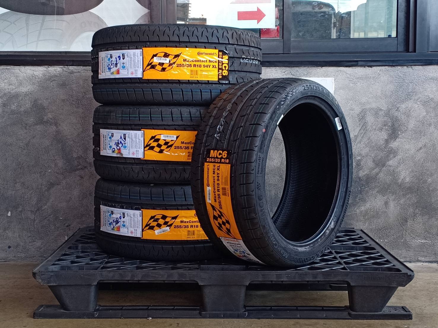 CONTINENTAL 255/35R18 CONTACT MC6 94Y XL MADE IN MALAYSIA