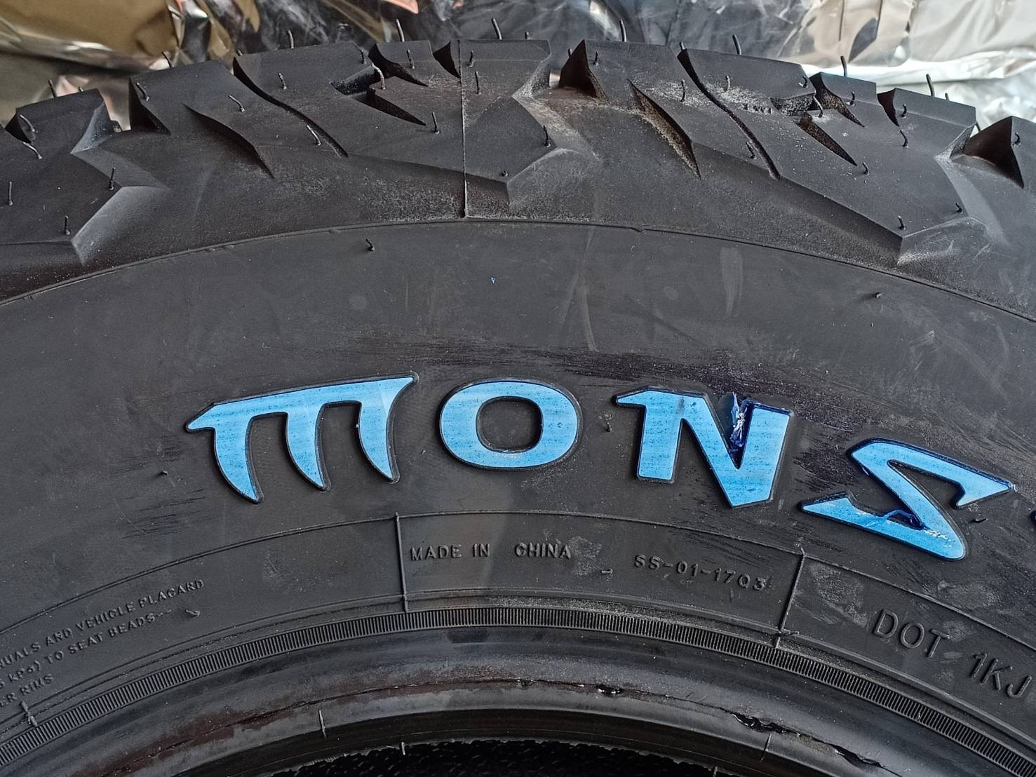 RAIDEN 265/70R16 MONSTER AT-2ต้องการส่วนลดราคาพิเศษ กรุณาสอบถาม