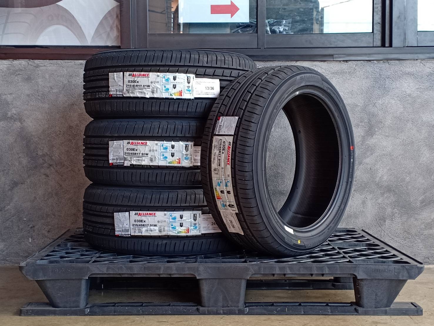 YOKOHAMA 215/45R17 ALLIANCE 030EX 91W MADE IN JAPAN