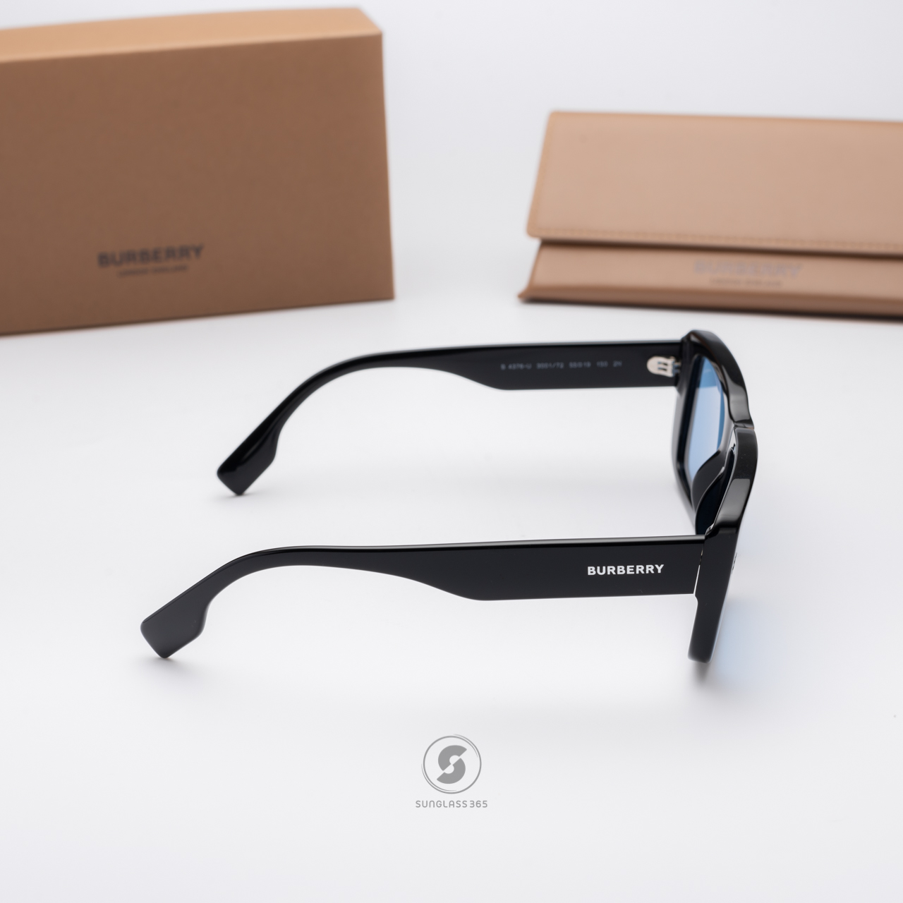 BURBERRY JARVIS BE4376U 300172 Black Light Blue