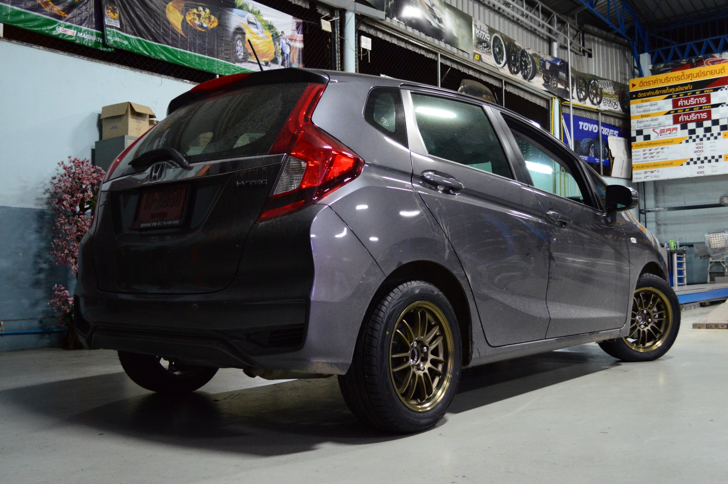 ล้อใหม่ RE30 ขอบ15 ราคาถุก ยกชุด