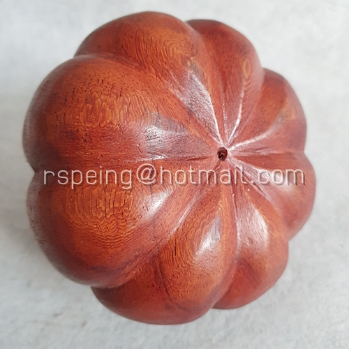 กระปุกฟักทองไม้แดง