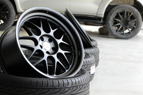 มาใหม่ ล้อ HRE ขอบ20 ใส่ BENZ วงละ 5500 ปกติ 8500