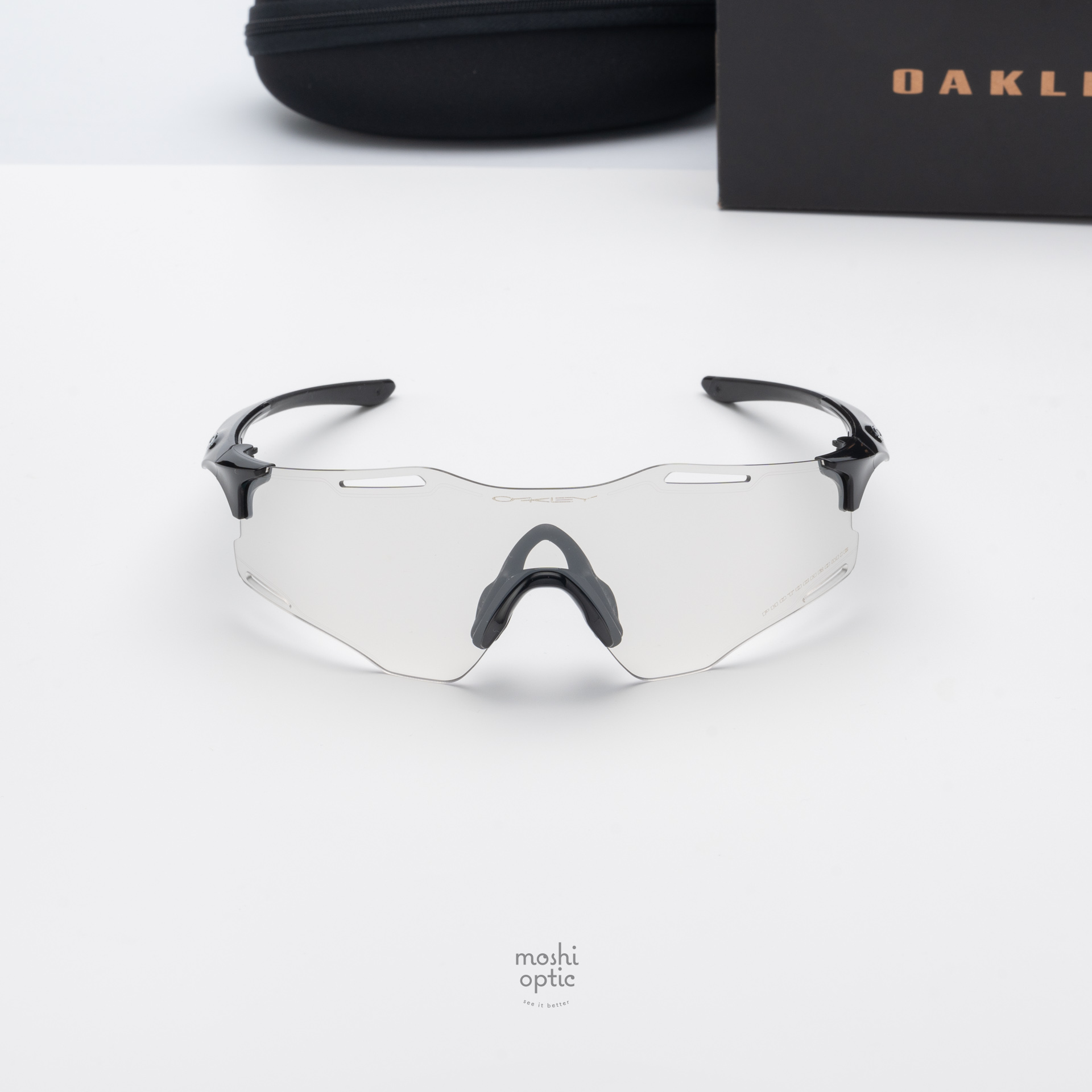 Oakley OO9512D-06 Cybr Zero Polished Black Clear to Black Iridium Photochromic