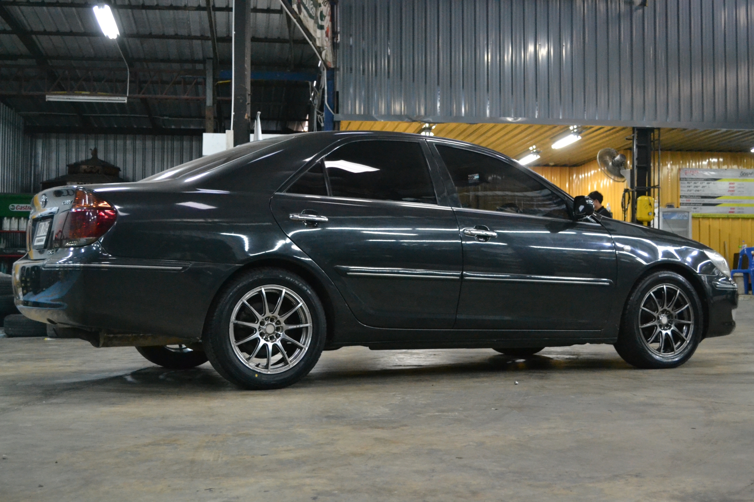 ยางใหม่ DUNLOP LM704 215/55-17 ซื้อ2แถม2 ราคาถูก