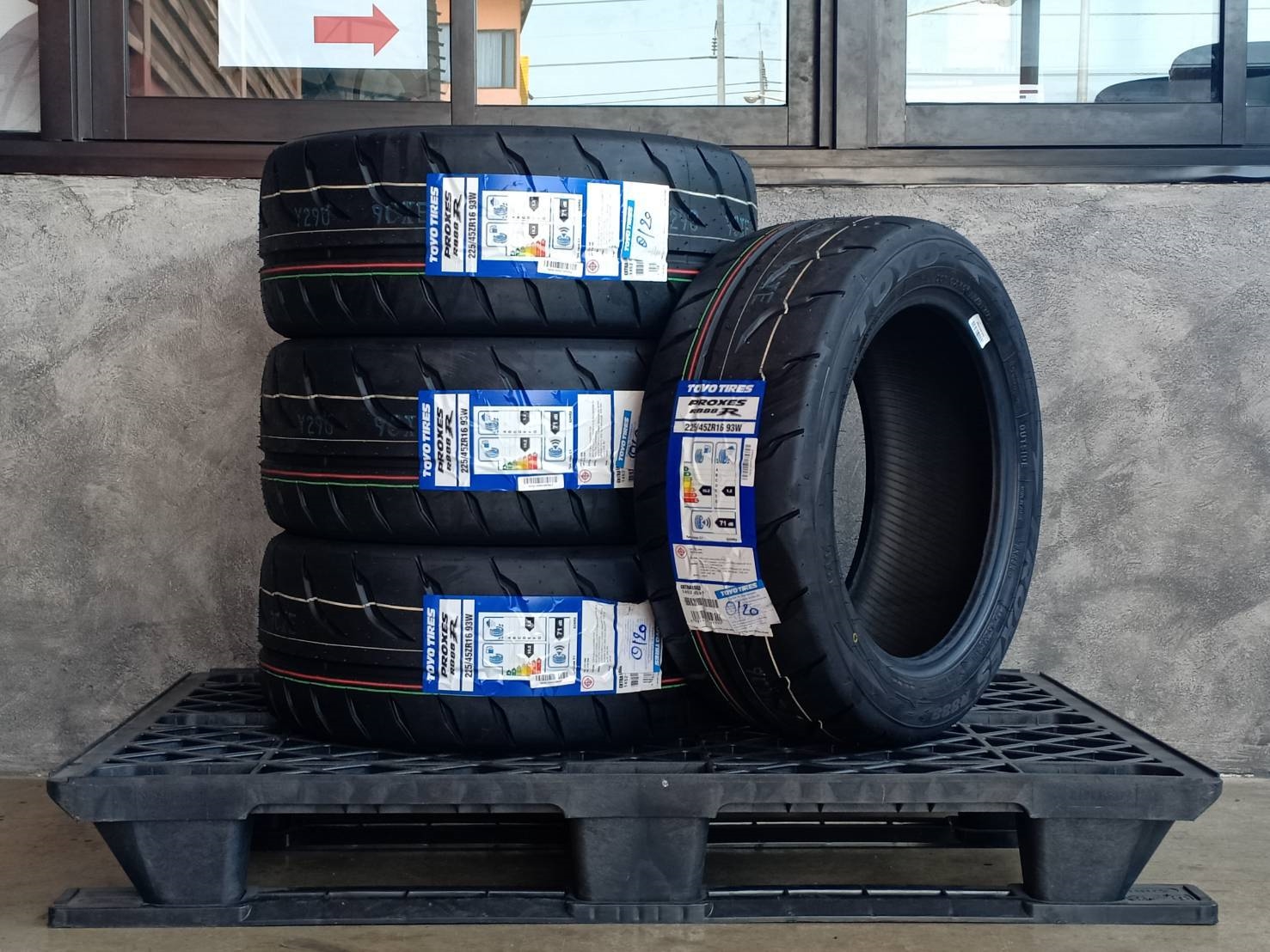 TOYO 225/45ZR16 PROXES R88R 93W MADE IN JAPAN
