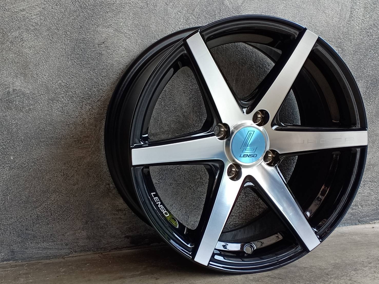 JAGER-CRAFT 15X7 4X100 +35 73/65 BKFW