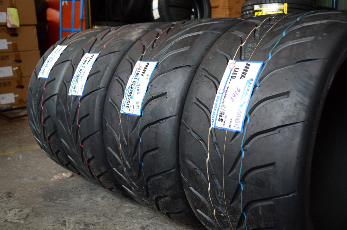 TOYO R888 315/30R20