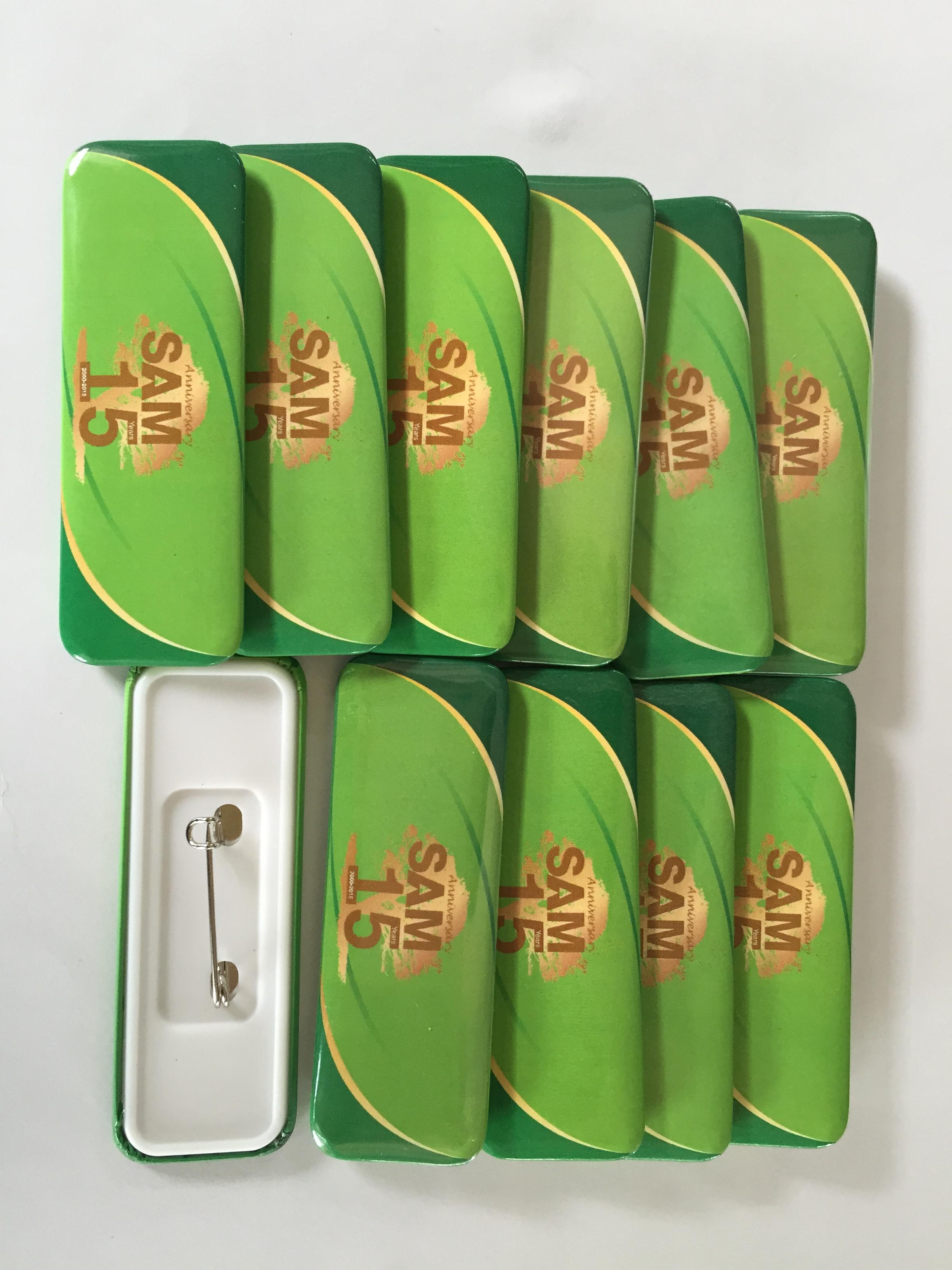 ป้ายชื่อเข็มกลัดพลาสติก 7x2.5 cm