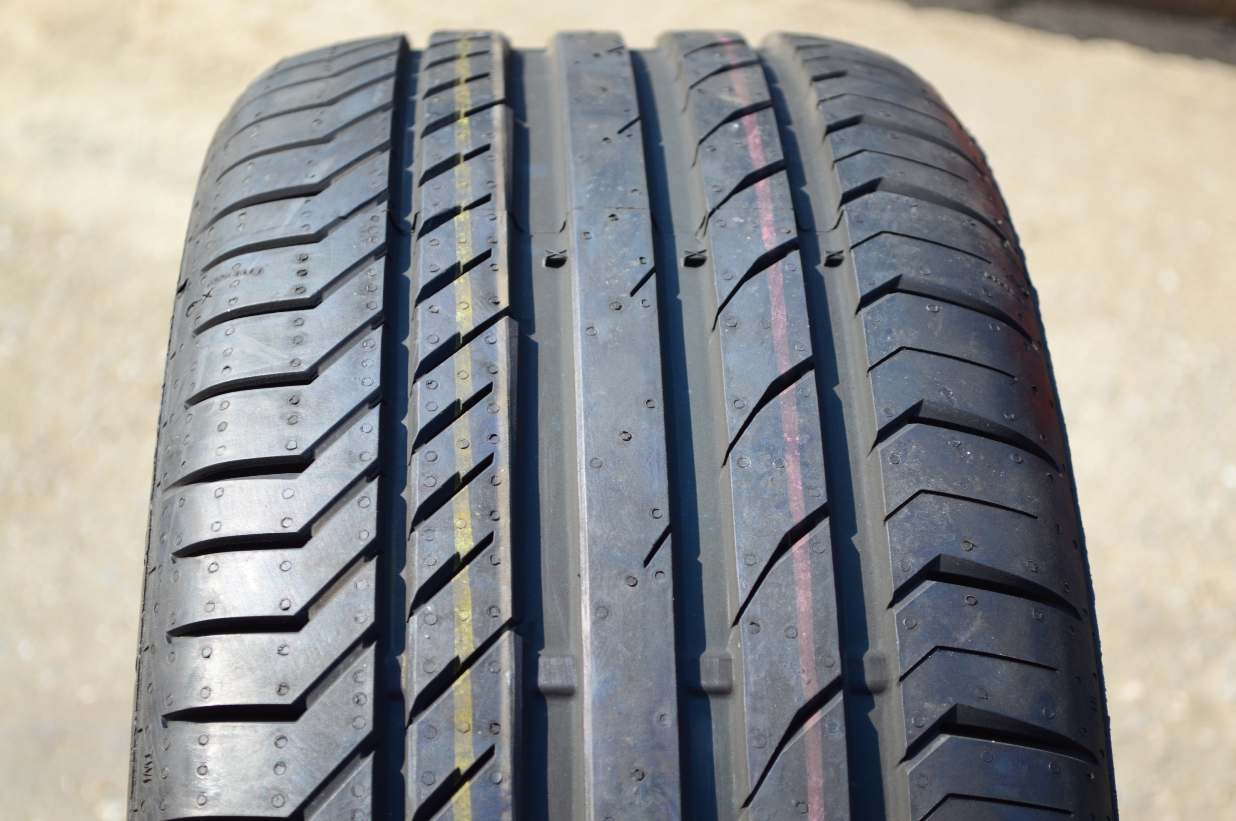 CONTINENTAL CONTACT5 RFT 225/40-18 เส้น 6800 ปกติ 14500