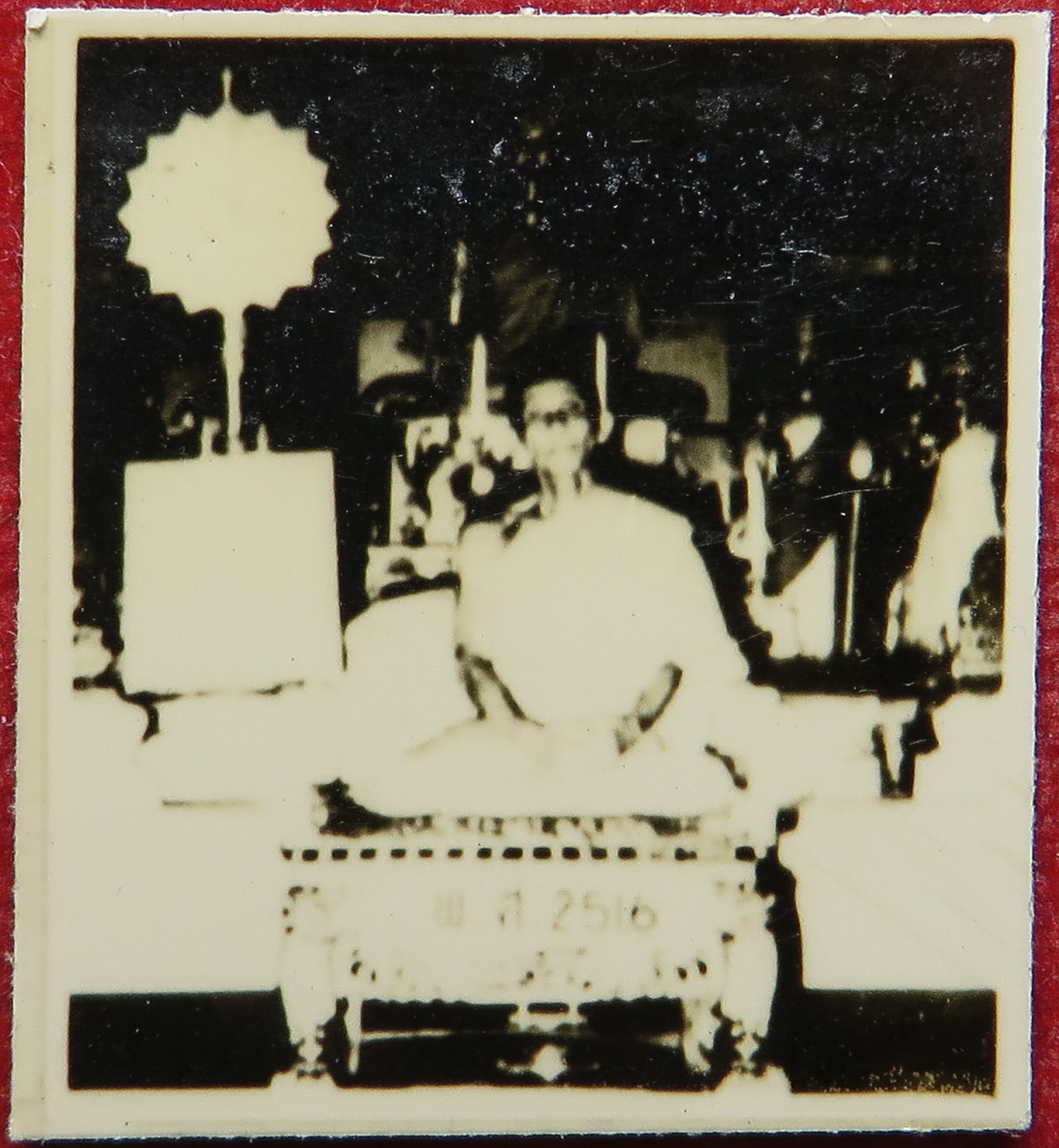 1863 (24) รูปถ่าย ผิวปรอท หลวงพ่อรัตน์ วัดบางบำหรุ จังหวัดกรุงเทพ ปี พ.ศ.2516 (หายาก) รูปจริง ผิวปรอท วิ่งเล่นแสงแวววาว (ส่งฟรี ทั่วประเทศ + รับประกัน พระแท้)