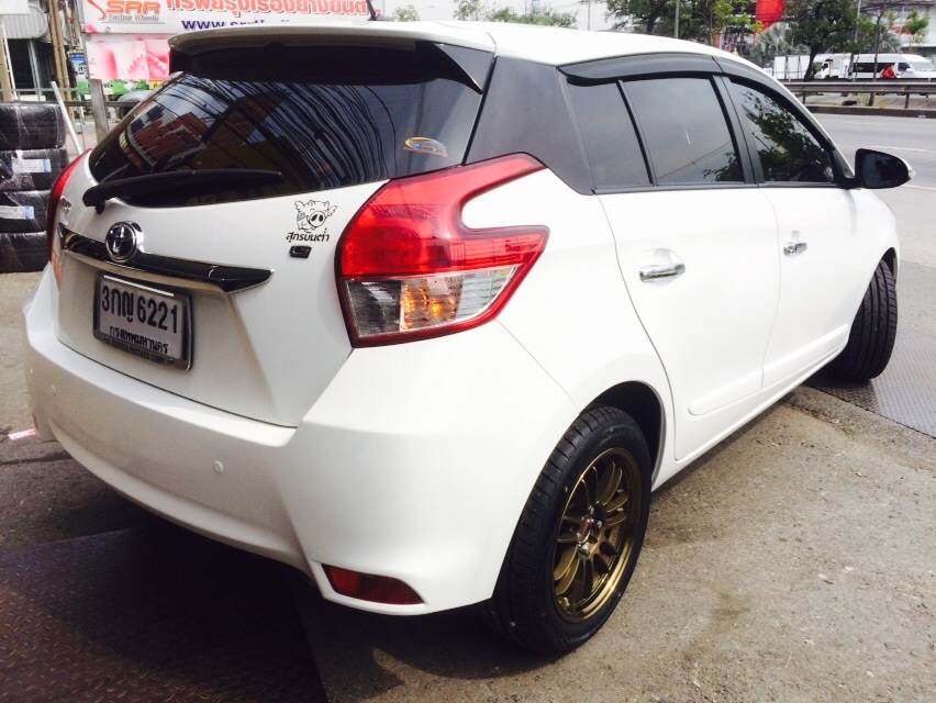 ล้อใหม่ RE30 ขอบ15 พร้อมยางชุด 12500 ปกติ 19500