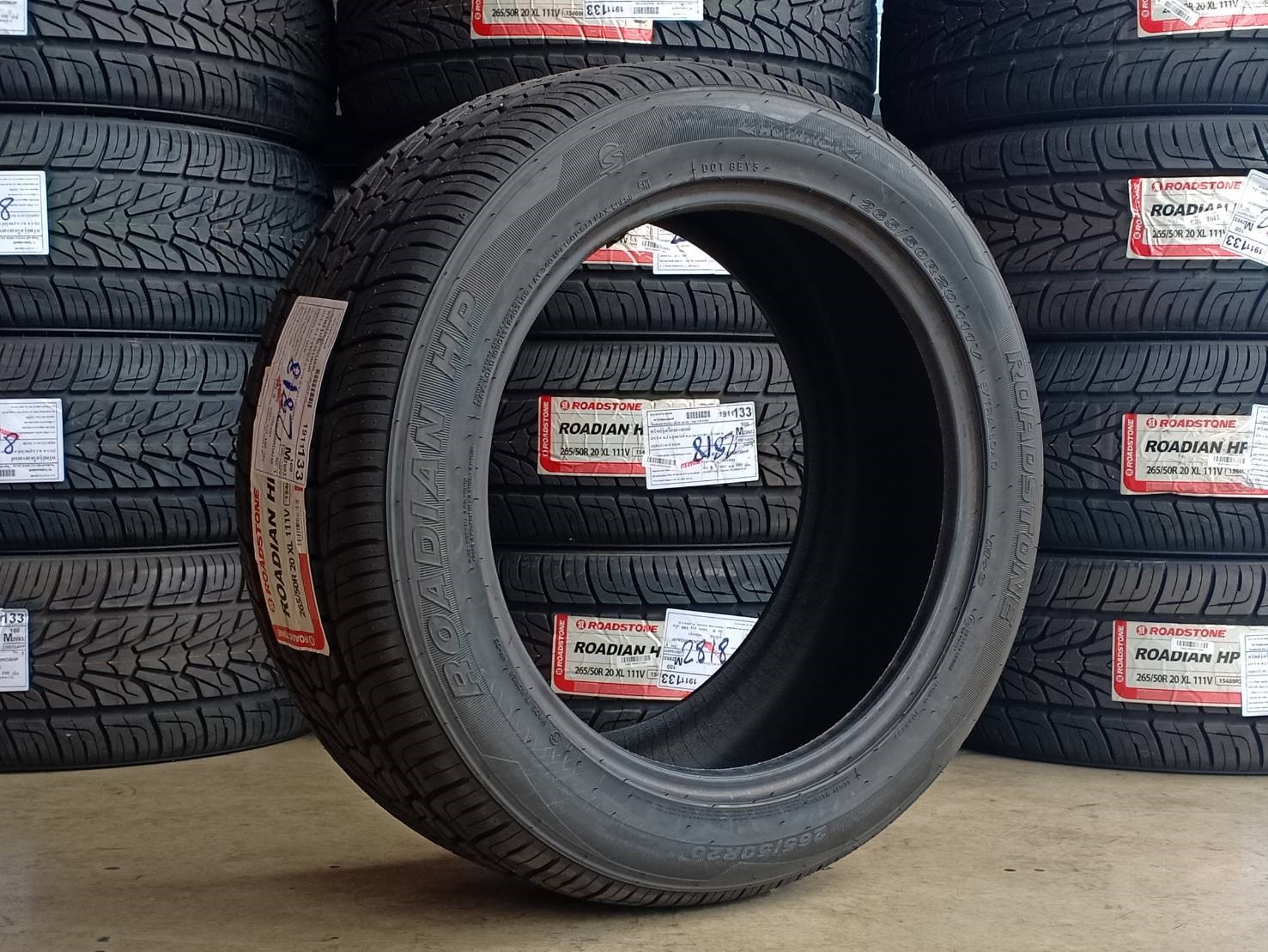 ROADSTONE ROADIAN HP 265/50R20 (ปี18)