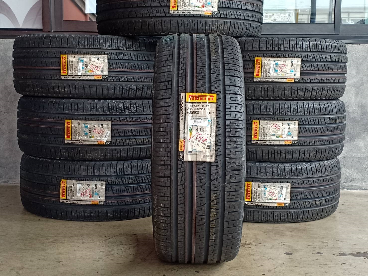 PIRELLI SCORPION VERDE 285/40-22 เส้น 5500 ปกติ 20400