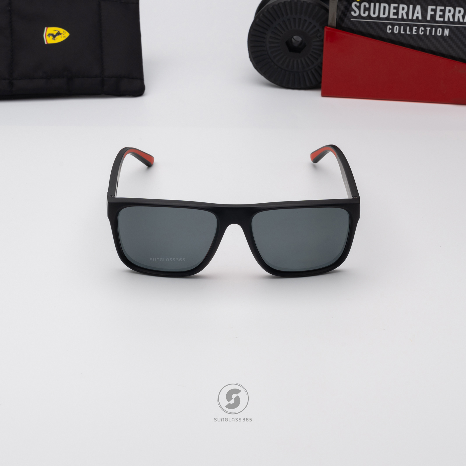 แว่นกันแดด Scuderia Ferrari FZ6002U 504/81