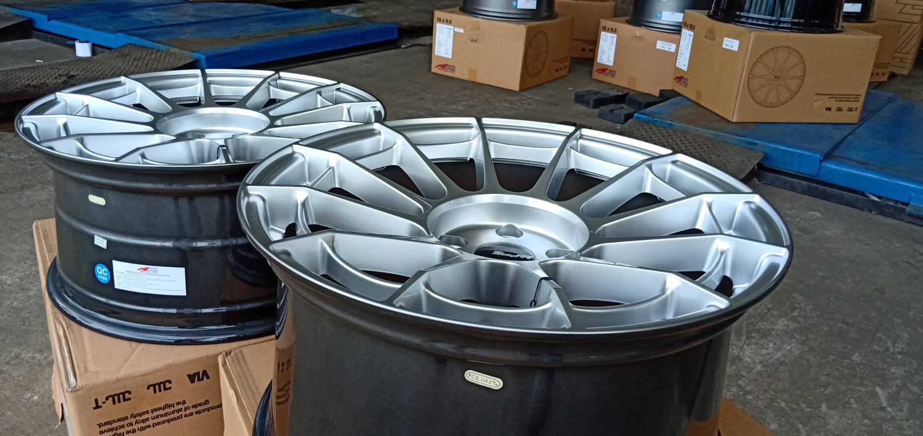 ล้อใหม่ ENKEI NT03RR ใส่เก๋ง ราคาพิเศษ สีซิลเวอร์