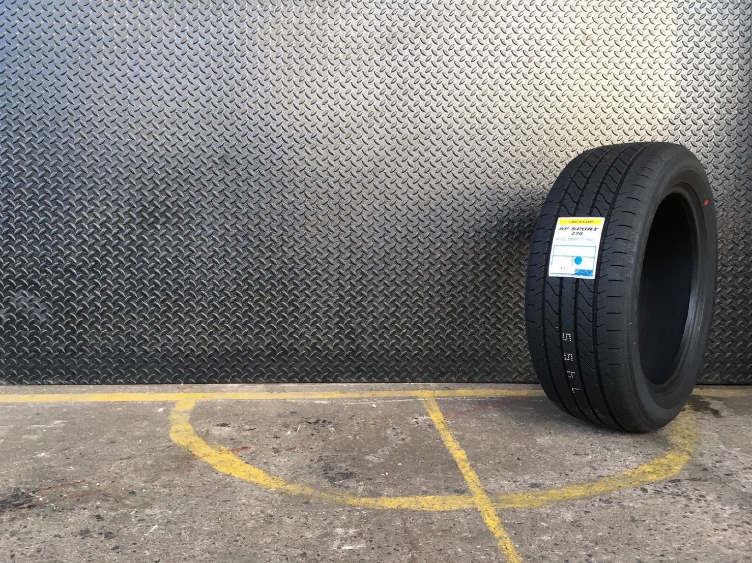 DUNLOP SP270 215-55-17 ปี18