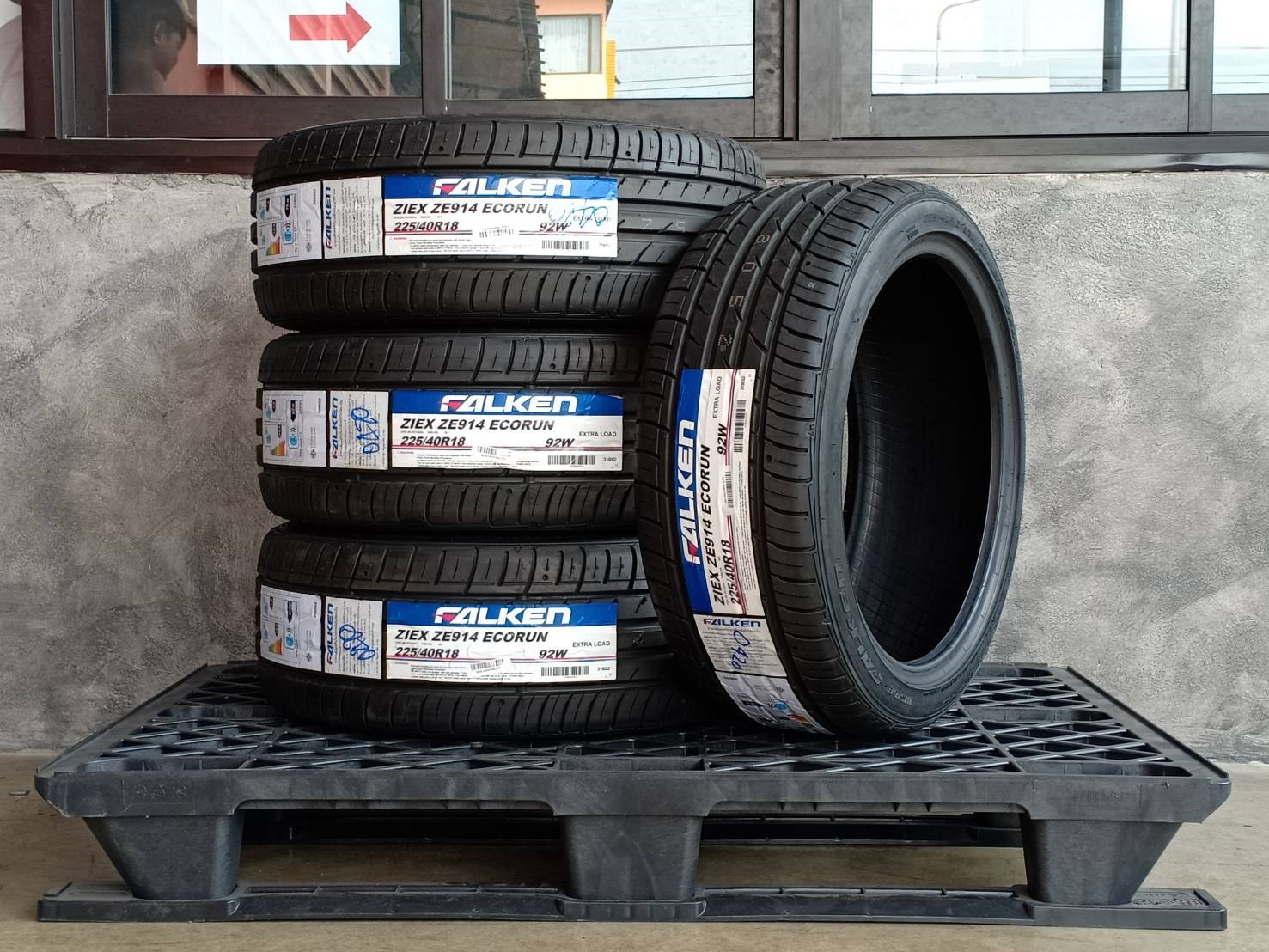 FALKEN 225/40R18 ZIEX ZE914 ECORUN 92W MADE IN THAILAND