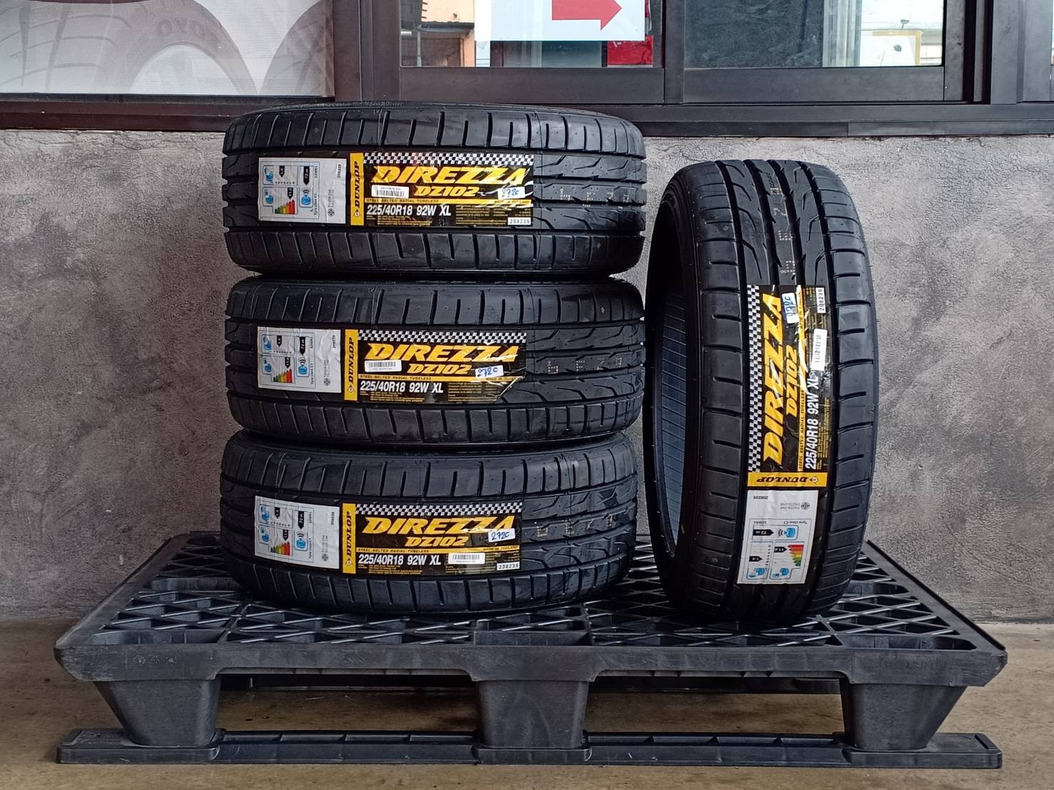 DUNLOP DIREZZA DZ102 225/45R18 ปี20