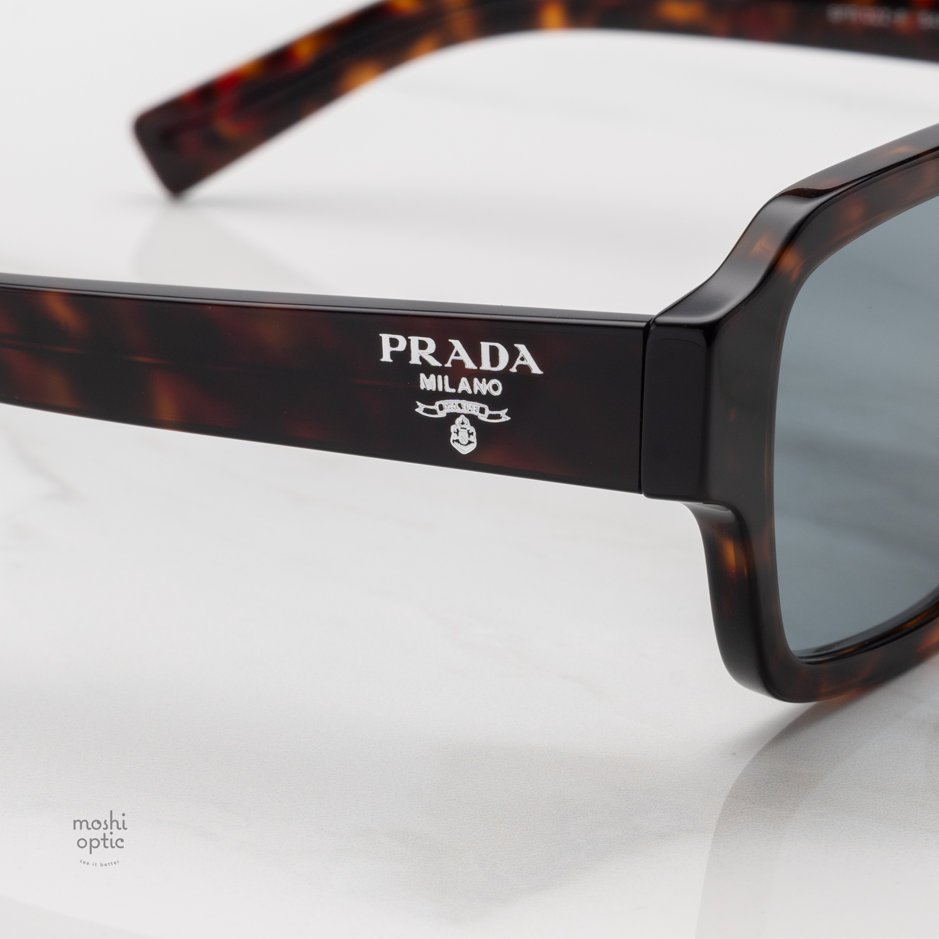 แว่นกันแดด PRADA PR02ZSF 17N20N