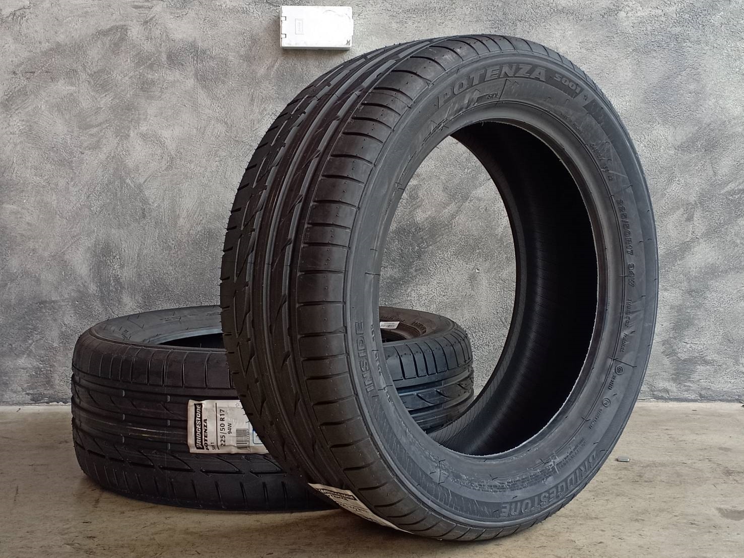 ยางใหม่ BRIDGESTONE S001 225/50-17 เส้น 4500 ปกติ 7500