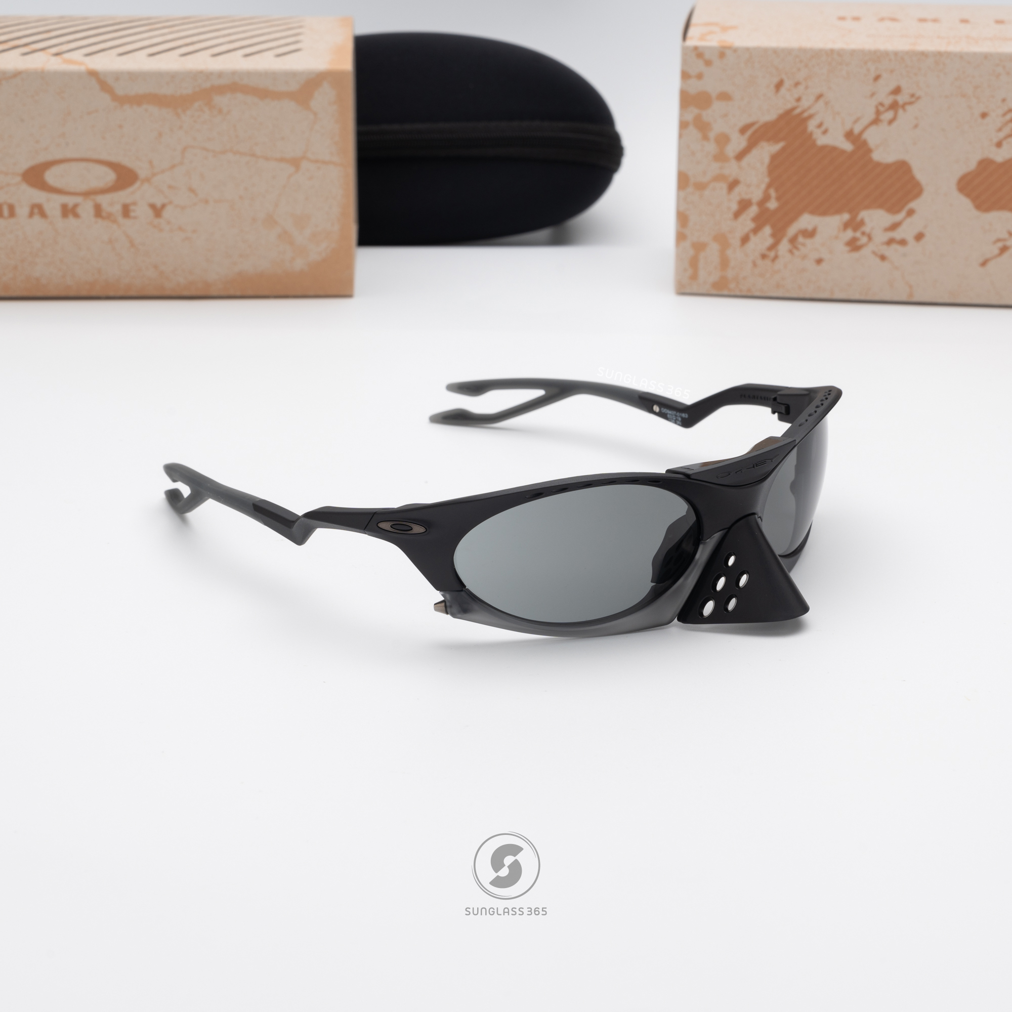 OAKLEY Plantaris OO9437-01 Matte Black Prizm Grey