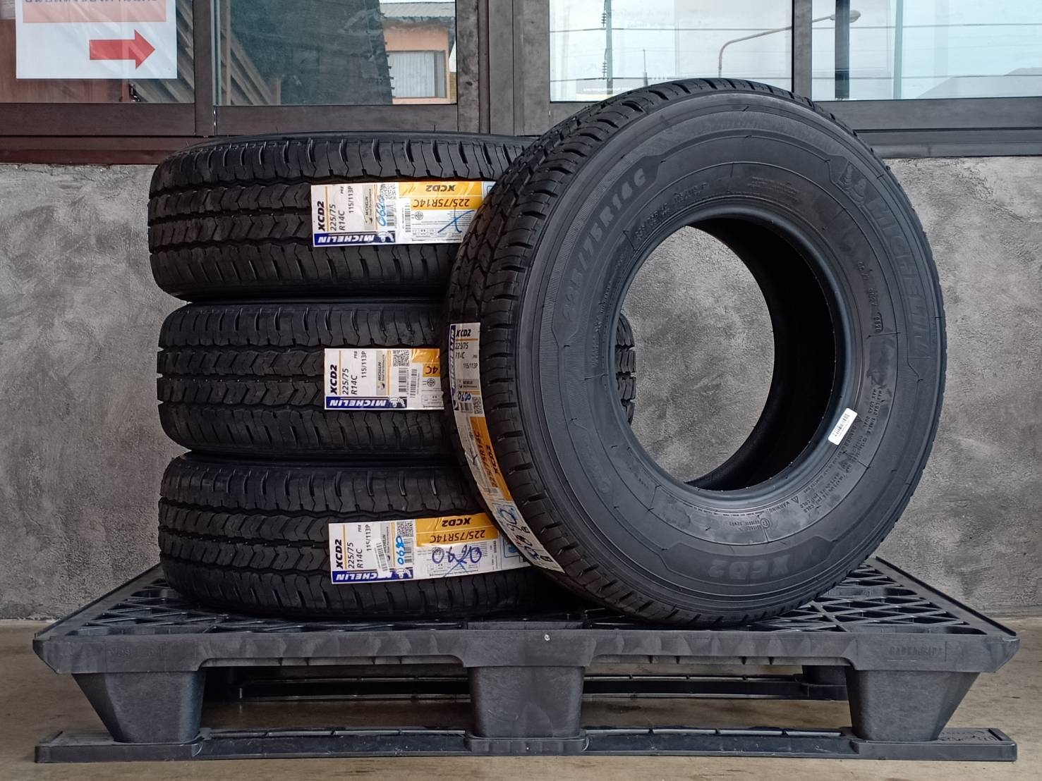 MICHELIN XCD2 225/75R14 ปี20