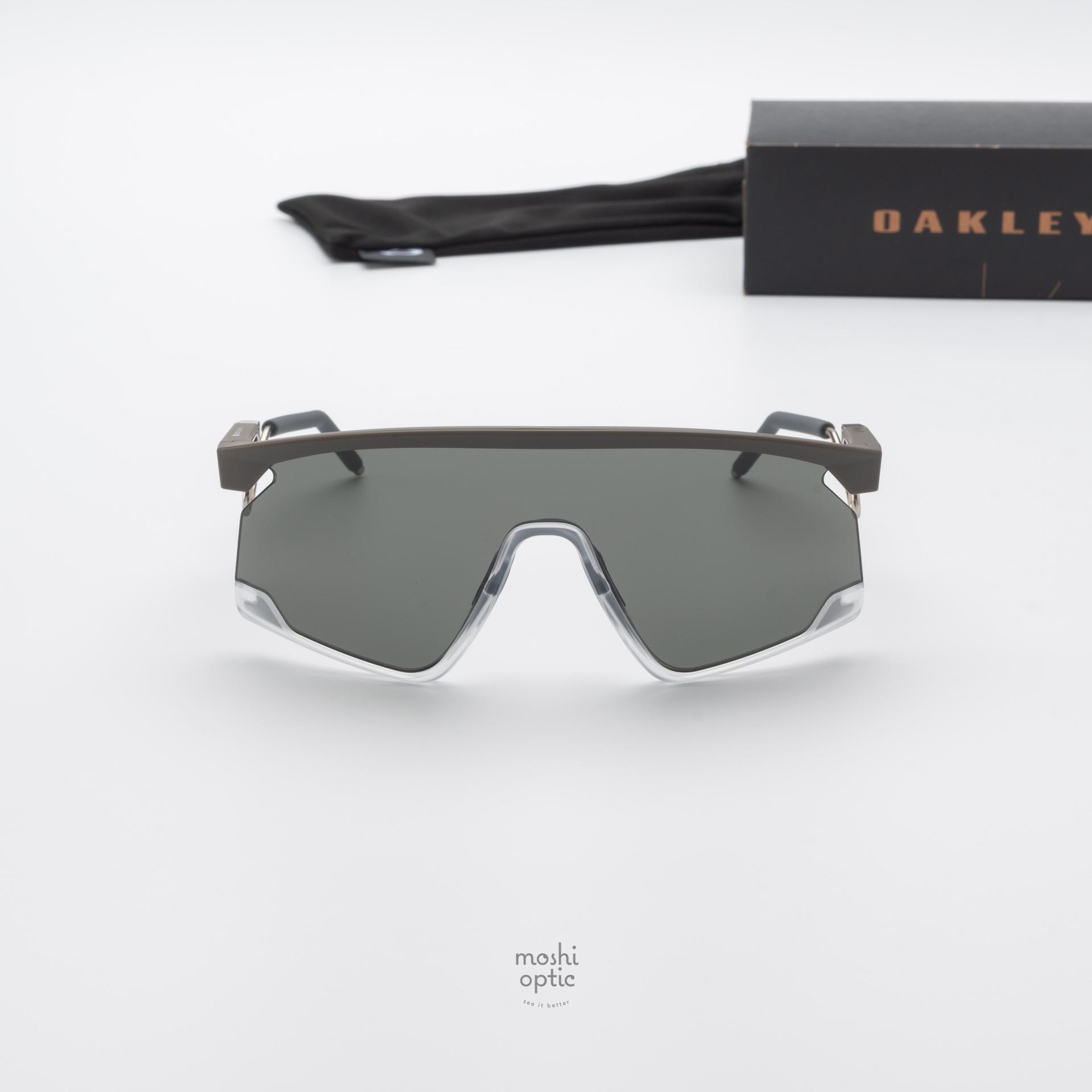 Oakley BXTR METAL OO9237-12 Prizm Grey