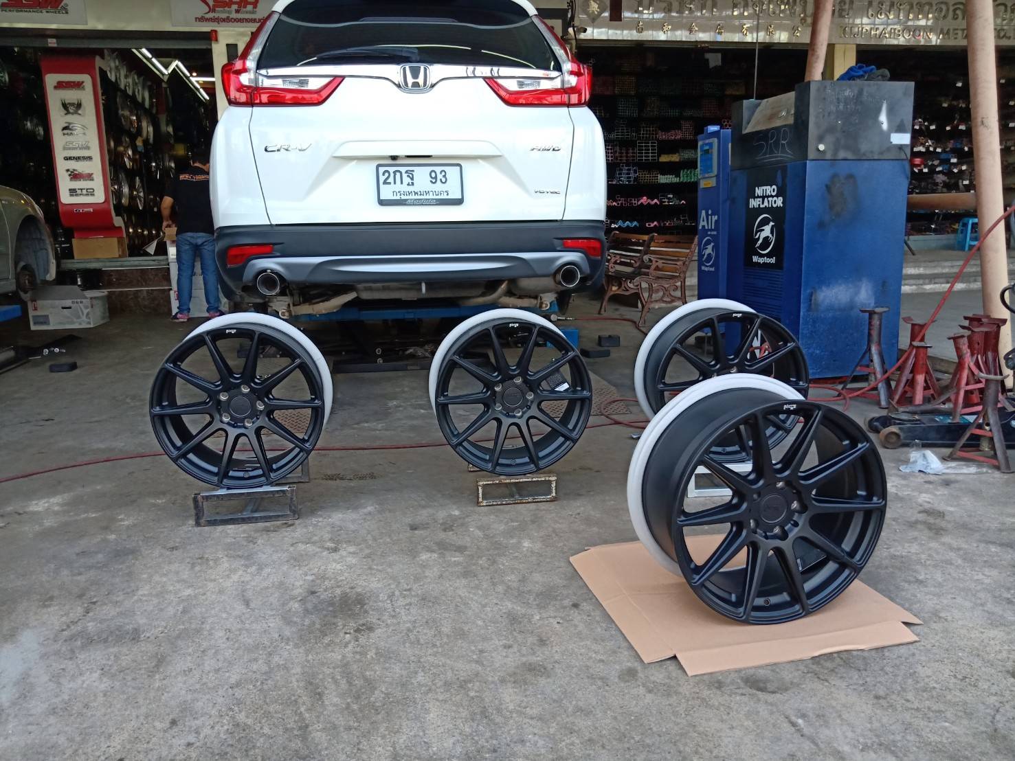 ล้อแท้ NICHE-ESSEN ขอบ18 ราคาโดน