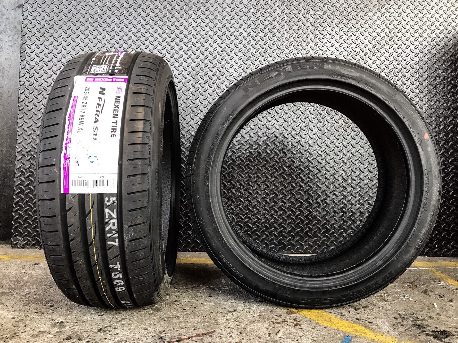 NEXEN NFERA SU4 205/45R17 ซื้อ2แถม2 ขายถูกกว่าที่อื่นแน่นอน