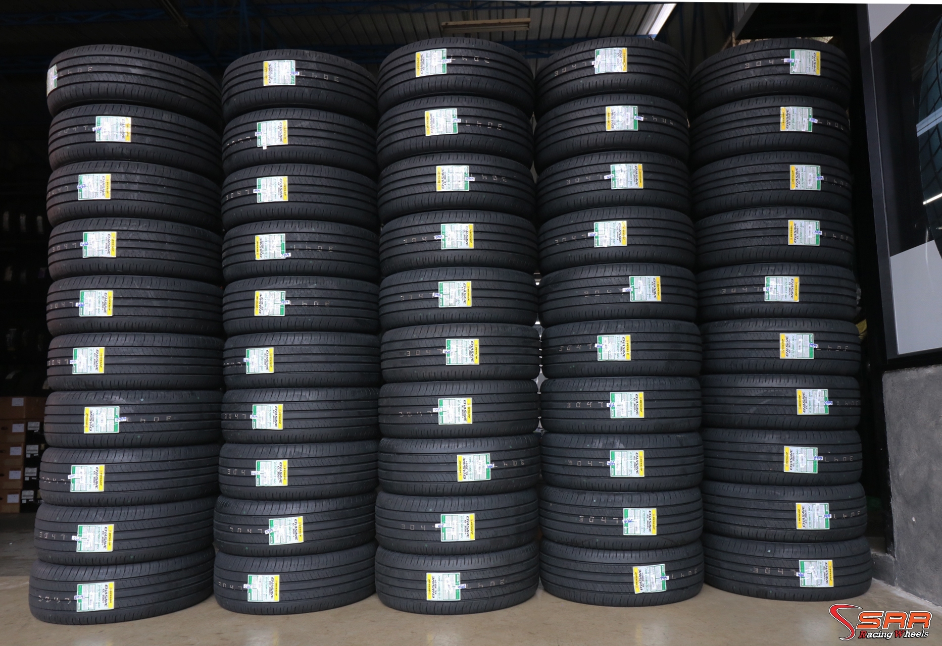 DUNLOP EC300+ 215/55-17 ปี19 ราคาถูก