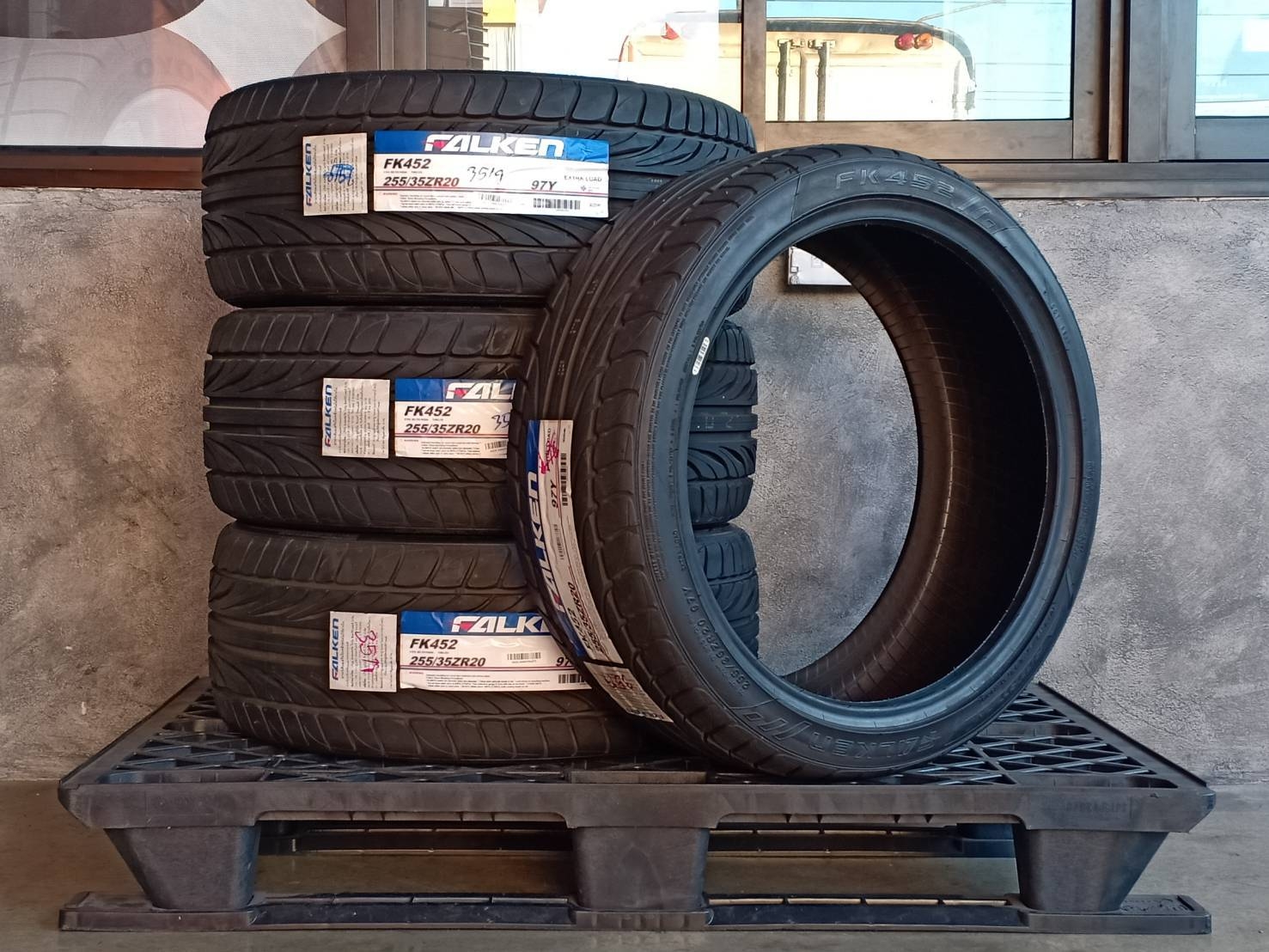 FALKEN 255/35ZR20 FK452 97Y MADE IN THAILAND
