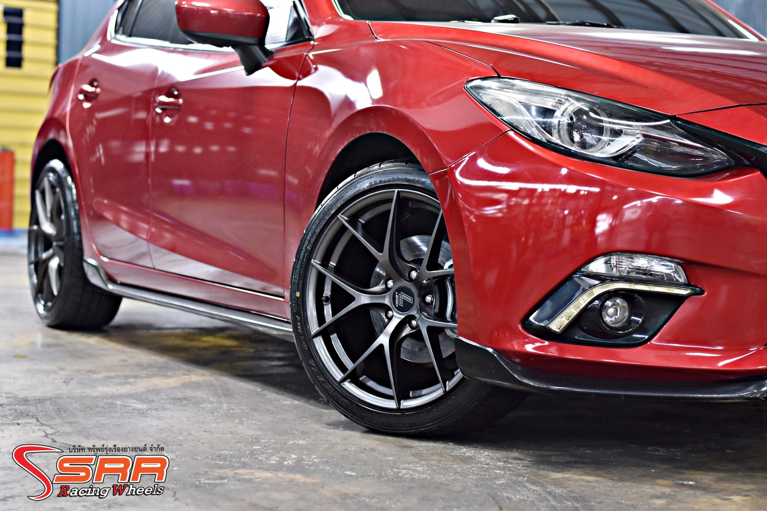 ล้อแท้ LENSO JAGER-DYNA ขอบ18 กว้าง8.5 PCD 5x114.3 offset+35