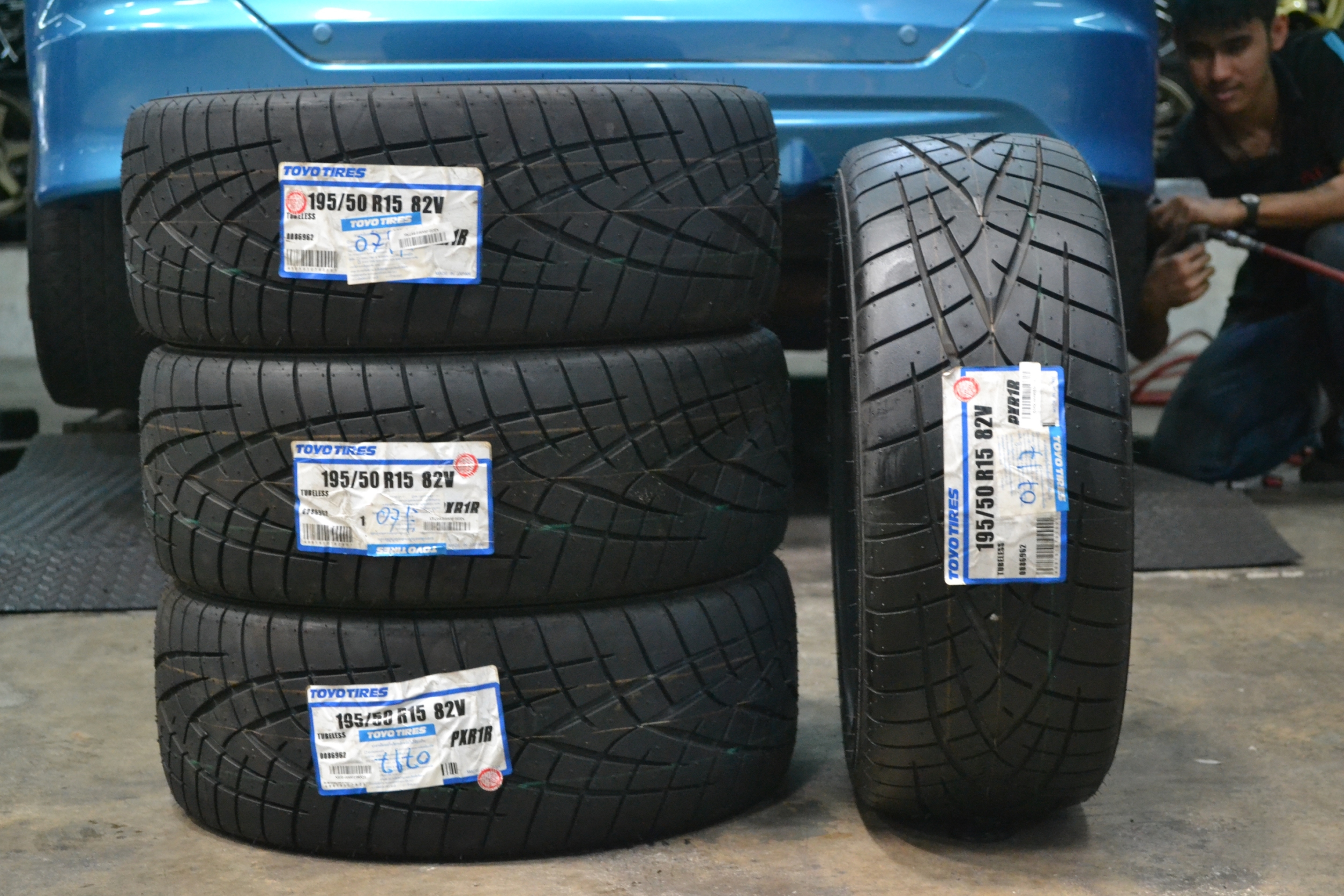 ยางใหม่ TOYO R1R 195/50-15 ขายราคาส่ง