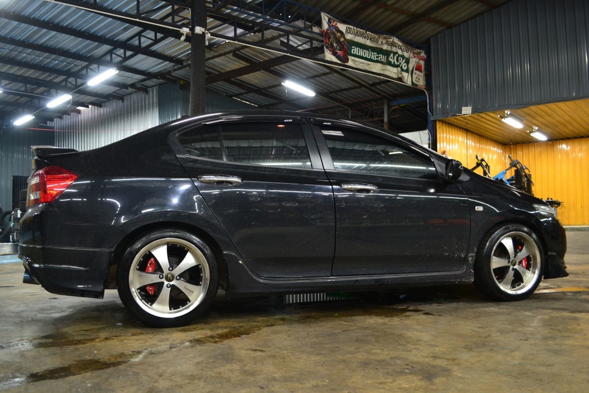 โช๊ค สตรัทปรับเกลียว GAB HE ใส่ CITY ชุดละ 1x,xxx บาท พร้อมติดตั้งฟรี