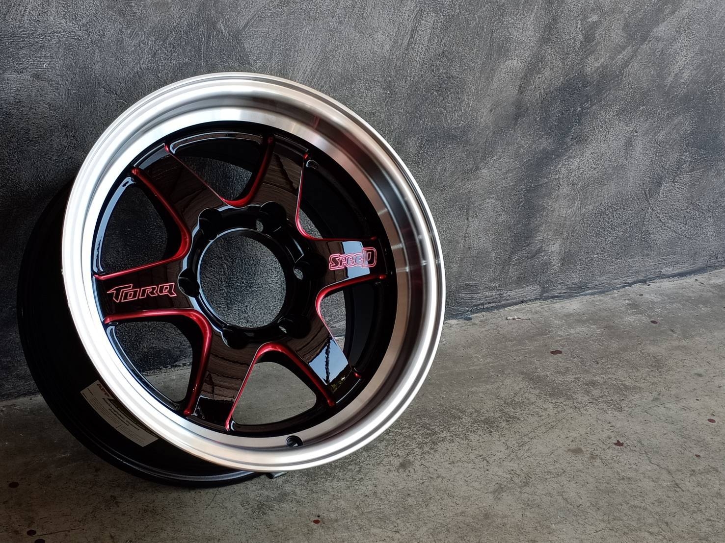 D1S 15X7.5 6H139.7 ต้องการส่วนลดราคาพิเศษ กรุณาสอบถาม