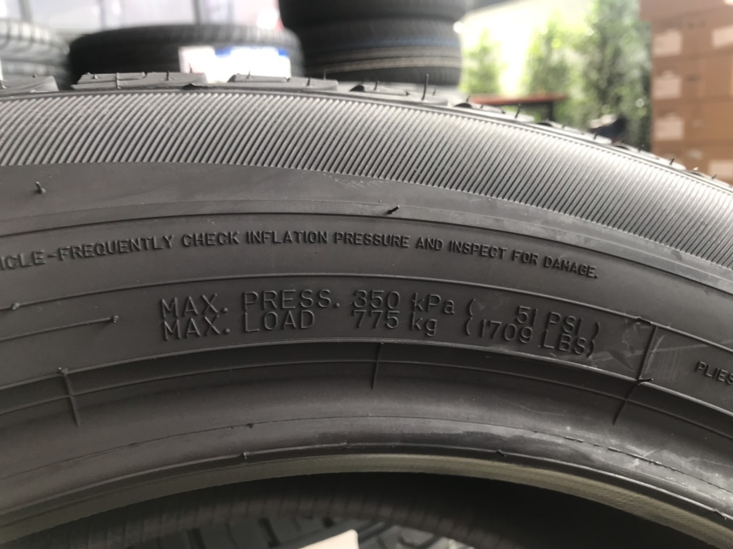DUNLOP GRANDTREK PT3 225/55R19 ราคาพิเศษ ยางสำหรับ MAZDA CX5