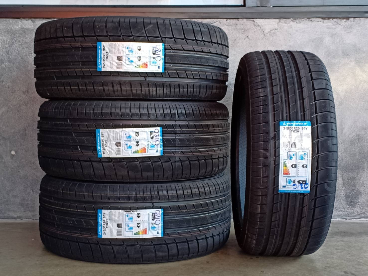 TRIANGLE 245/35R20 TH201 95Y MADE IN CHINA