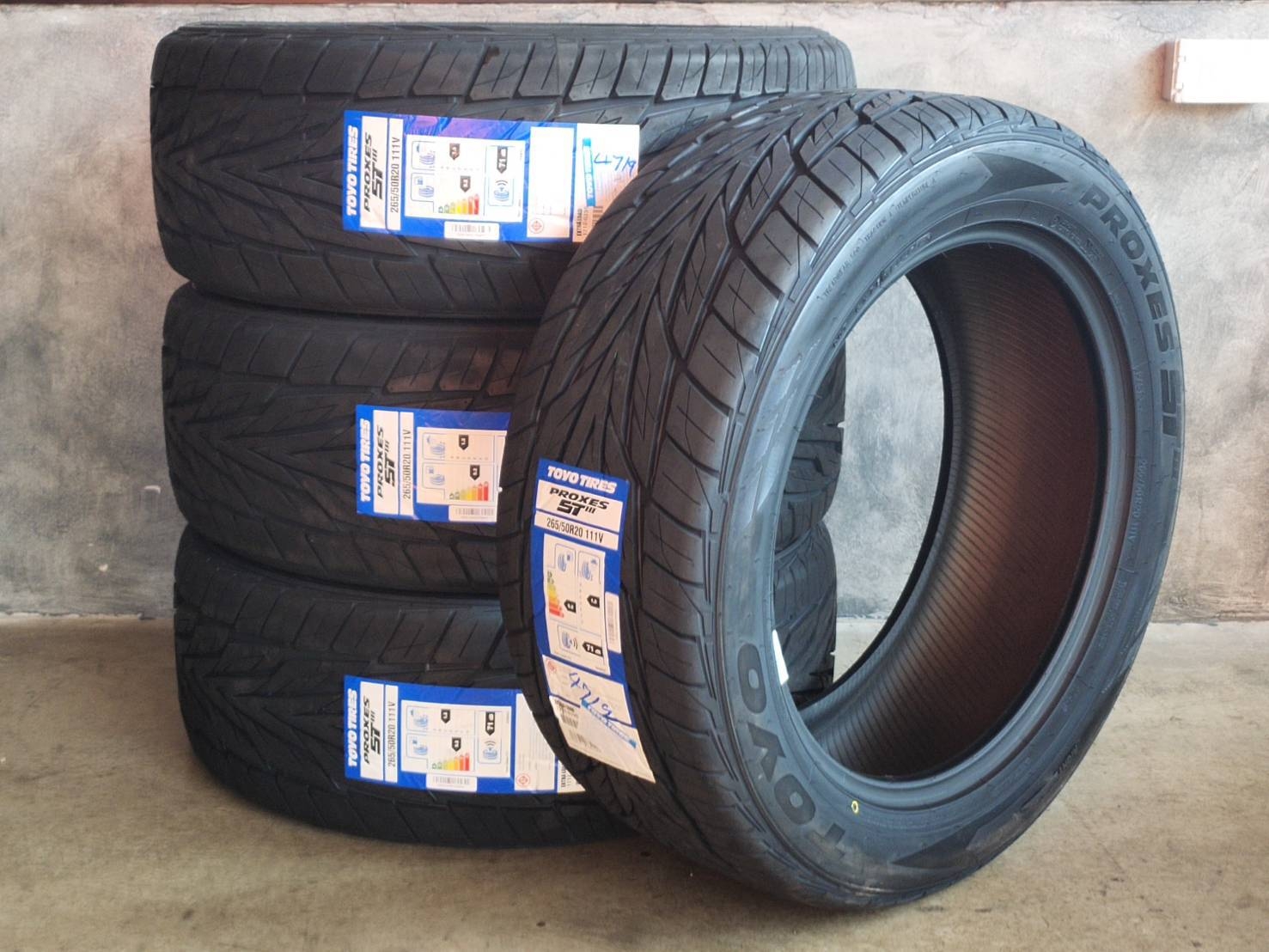 TOYO PROXES ST3 265/50R20
