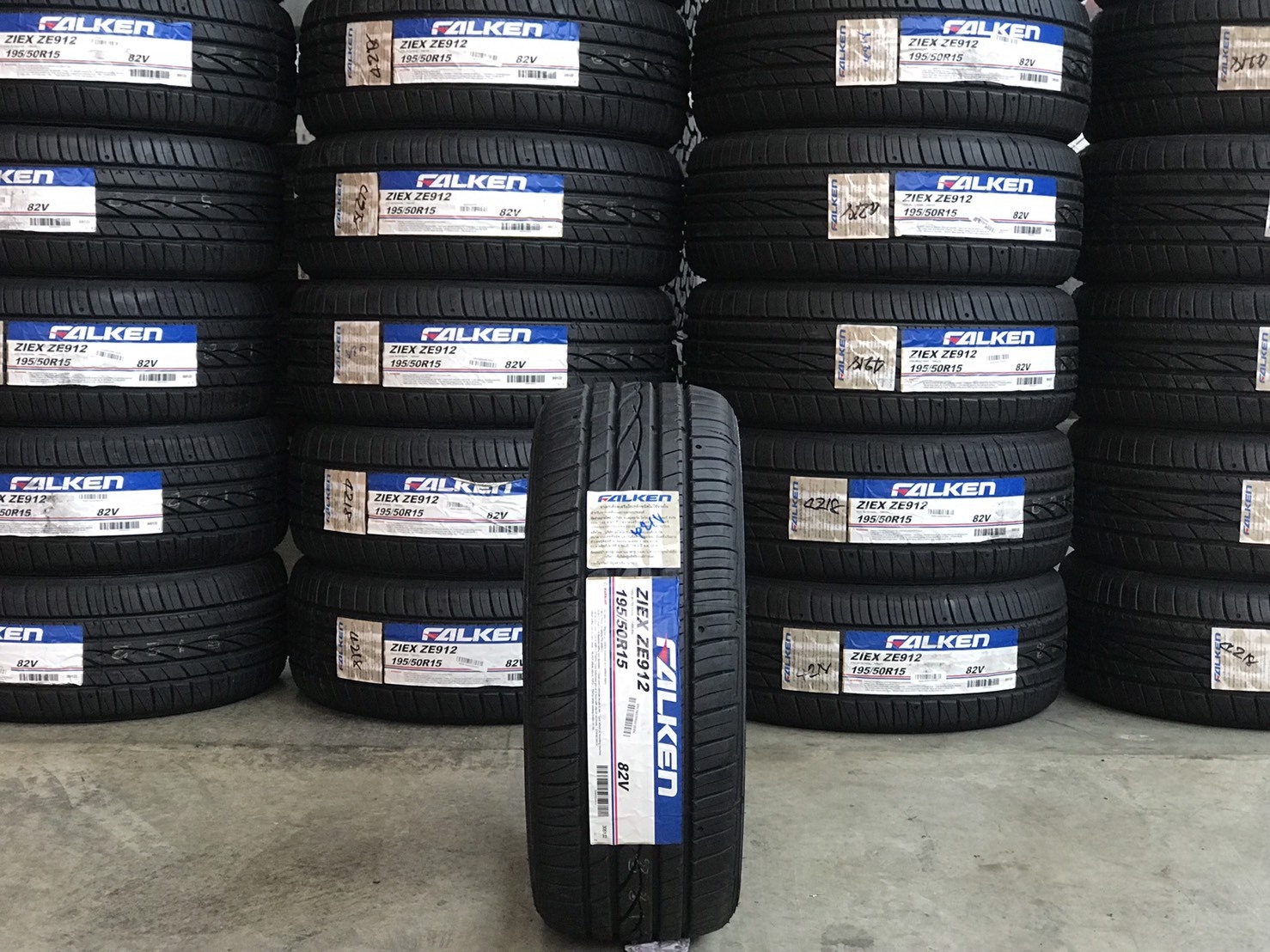 ยางเข้าใหม่ ลดราคา FALKEN ZE912 195/50R15 82V Y18