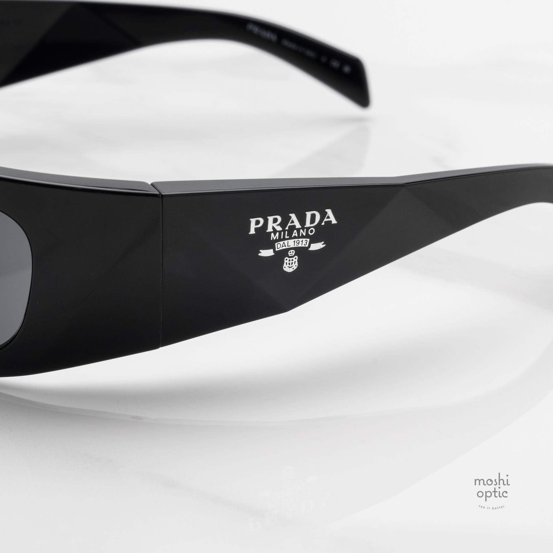 แว่นกันแดด PRADA PRA14S 1AB5S0