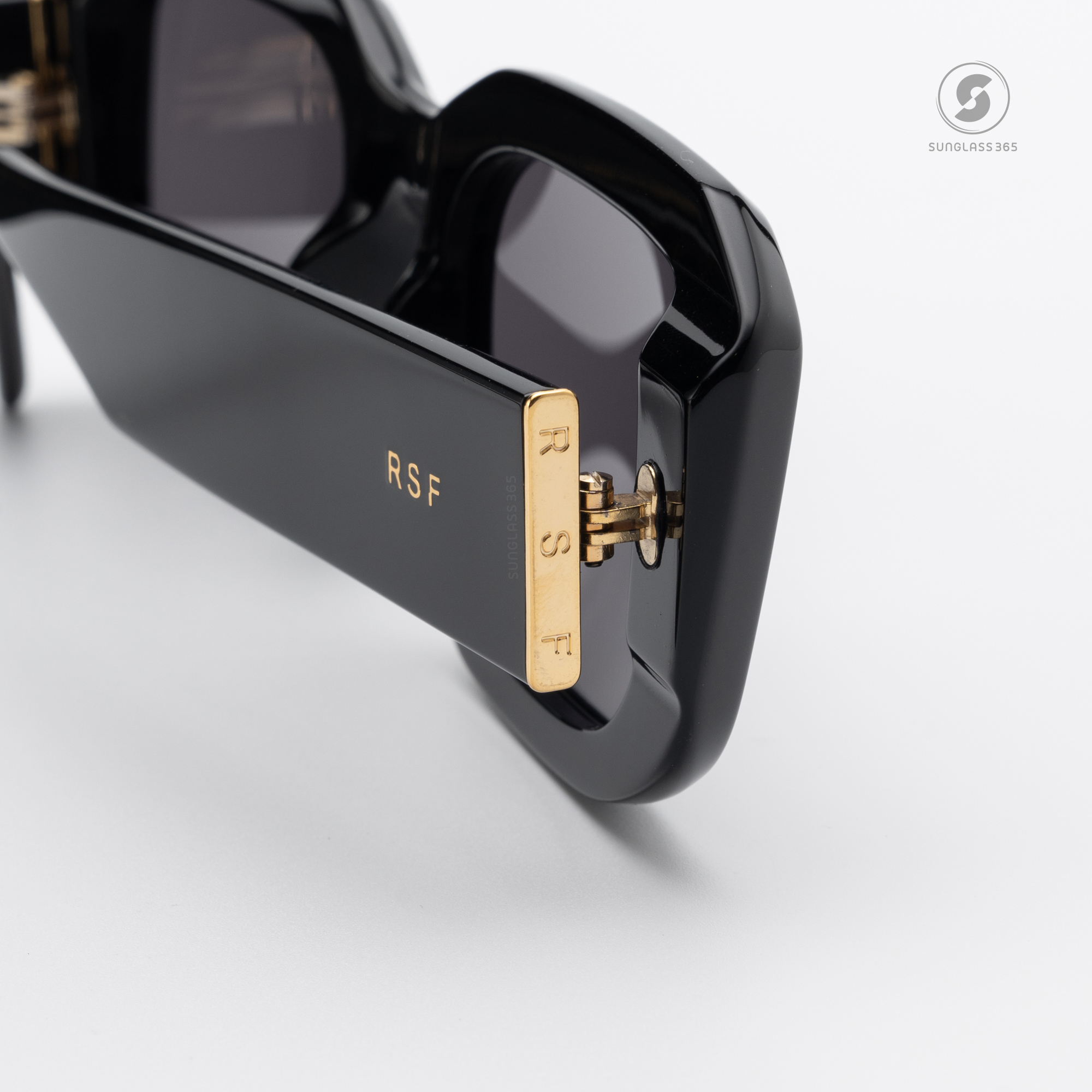 แว่นกันแดด SUPER SP 5IM SAGRADO Black