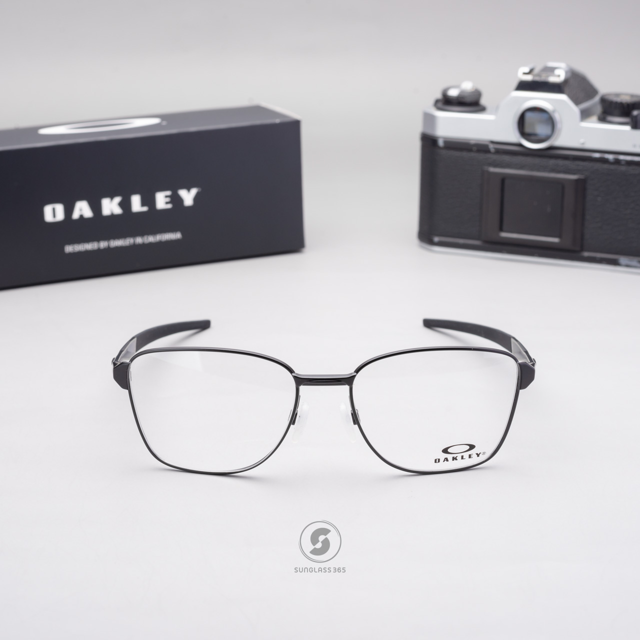 Oakley Dagger Board OX3005-01 Satin Black