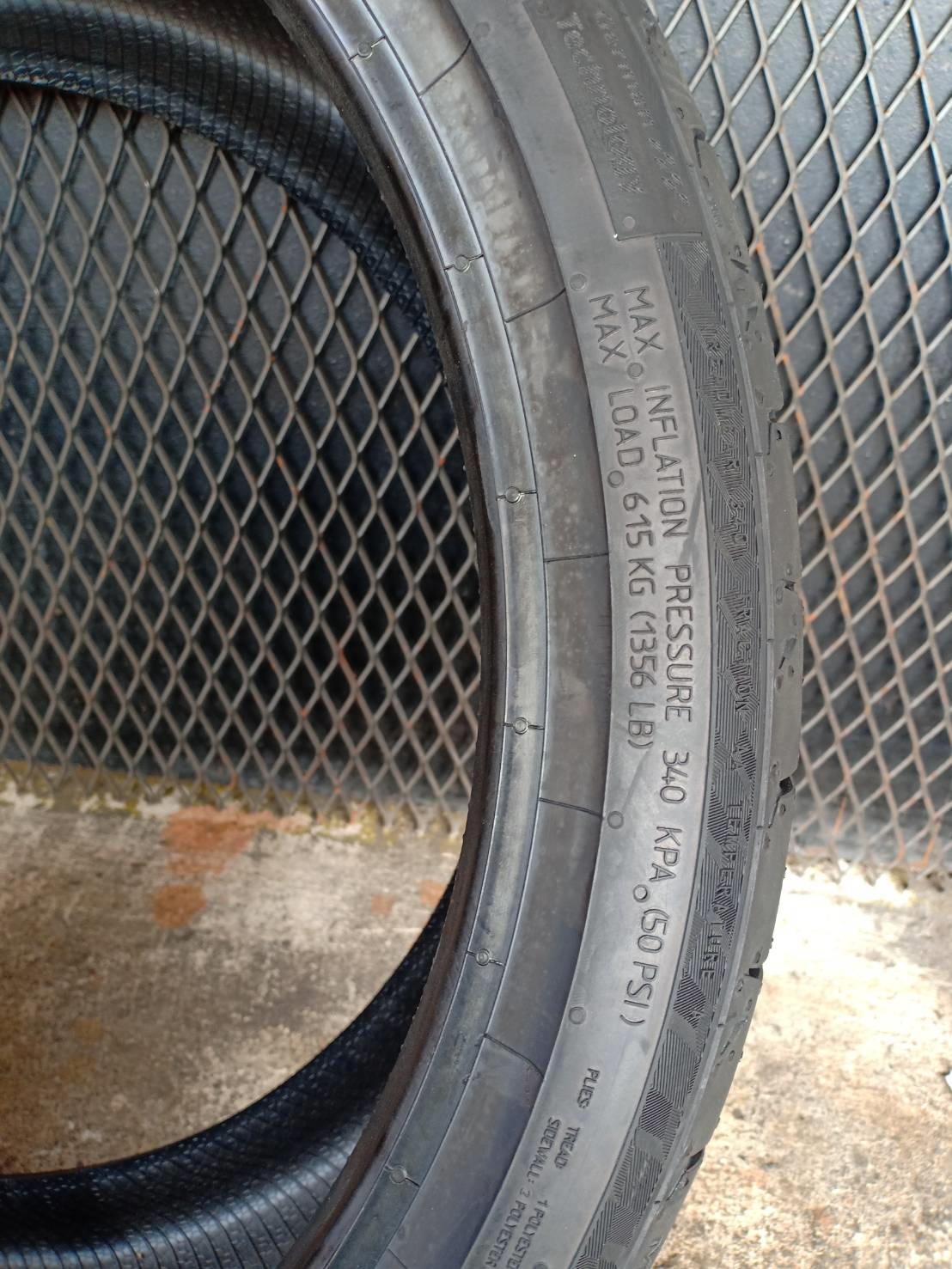 CONTINENTAL MC6 235/35-19 ปี19 ราคาส่ง