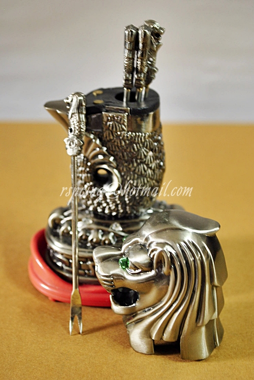 ส้อมจิ้มผลไม้ในกระปุกโลหะสิงโต Merlion