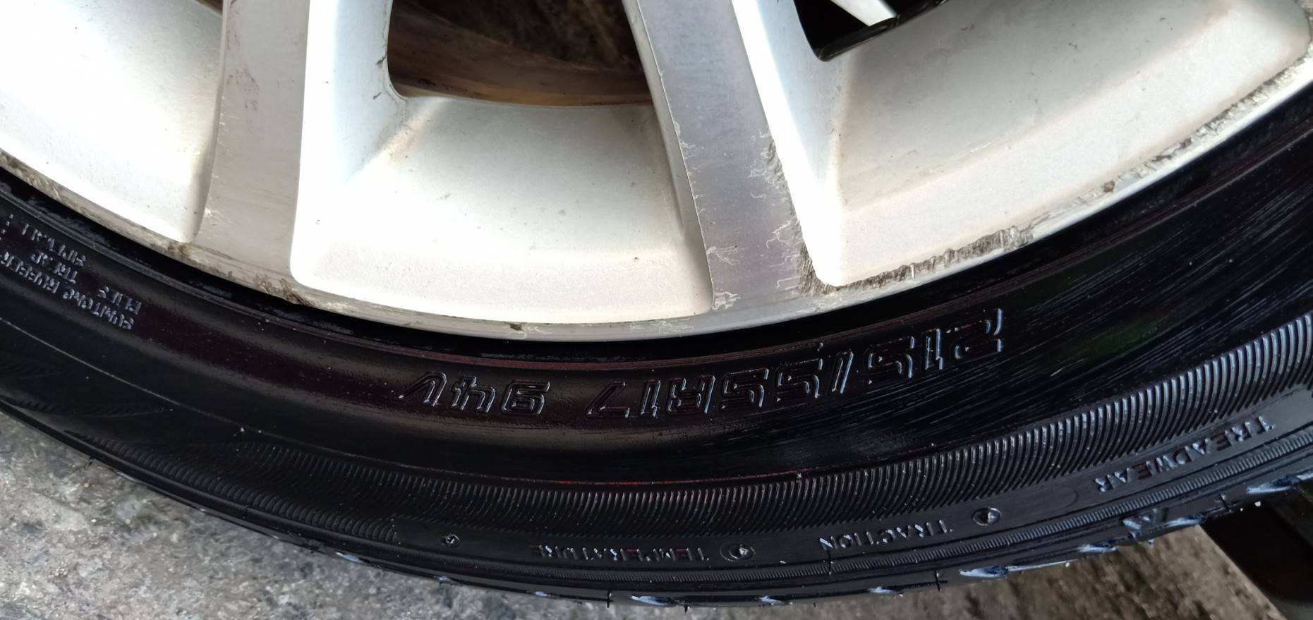 DUNLOP LM704 215-55-17 ซื้อ2แถม2 ใส่ CAMRY