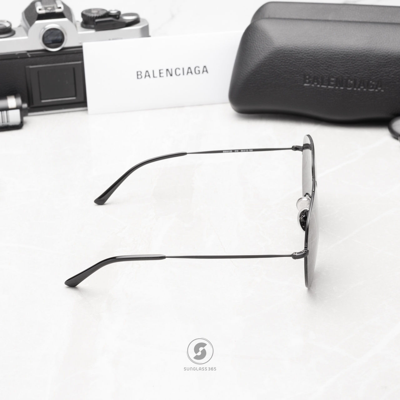 แว่นกันแดด Balenciaga Invisible Aviator BB0013S 010