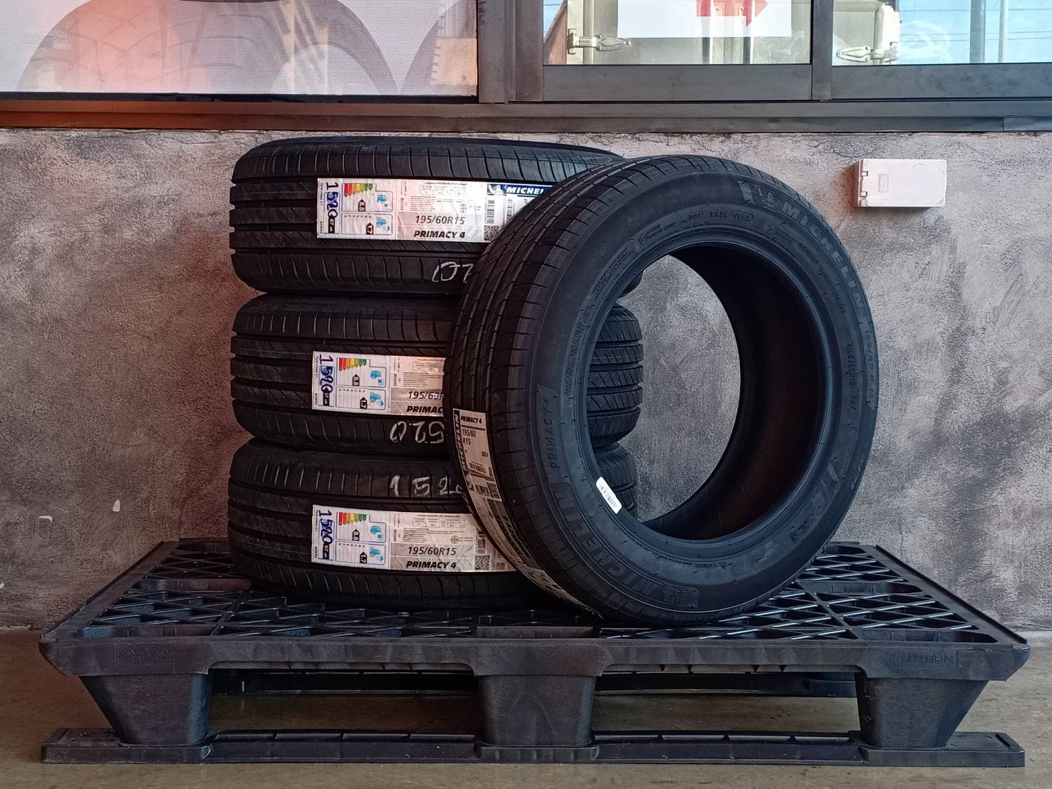 MICHELIN 195/60R15 PRIMACY 4ST 88V MADE IN THAILAND